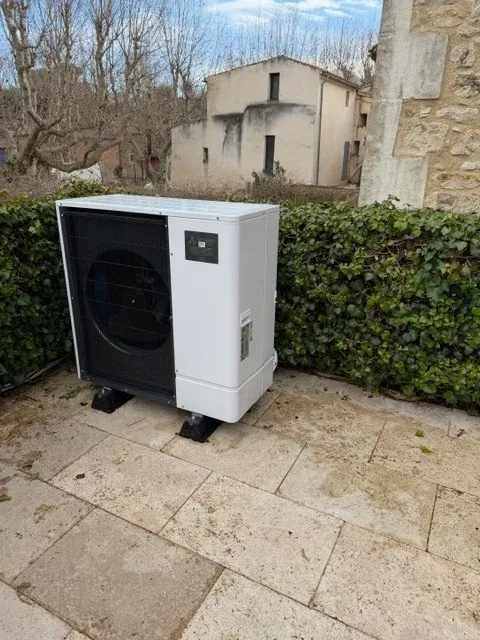 Installation d'une pompe à chaleur Mitsubishi à Corbière-en-Provence, Manosque, Forcalquier et alentours, CLIMPAC SOLUTIONS