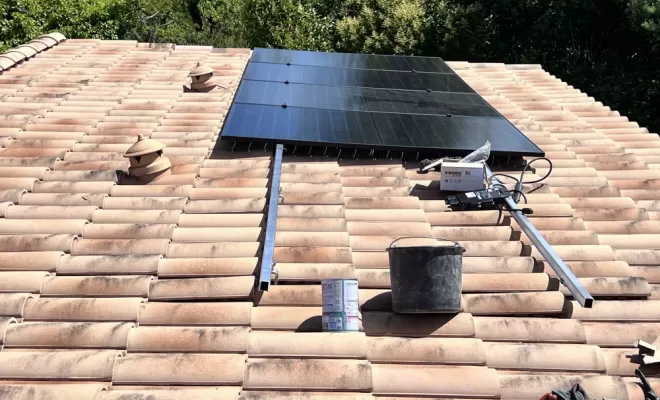 Pose des panneaux photovoltaïques