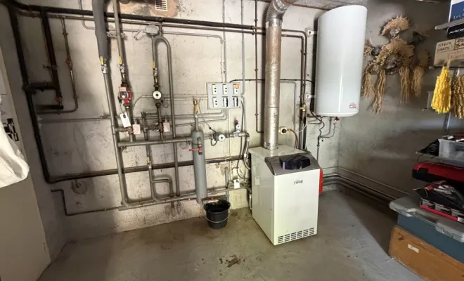 AVANT : VIEILLE CHAUDIÈRE AU GAZ